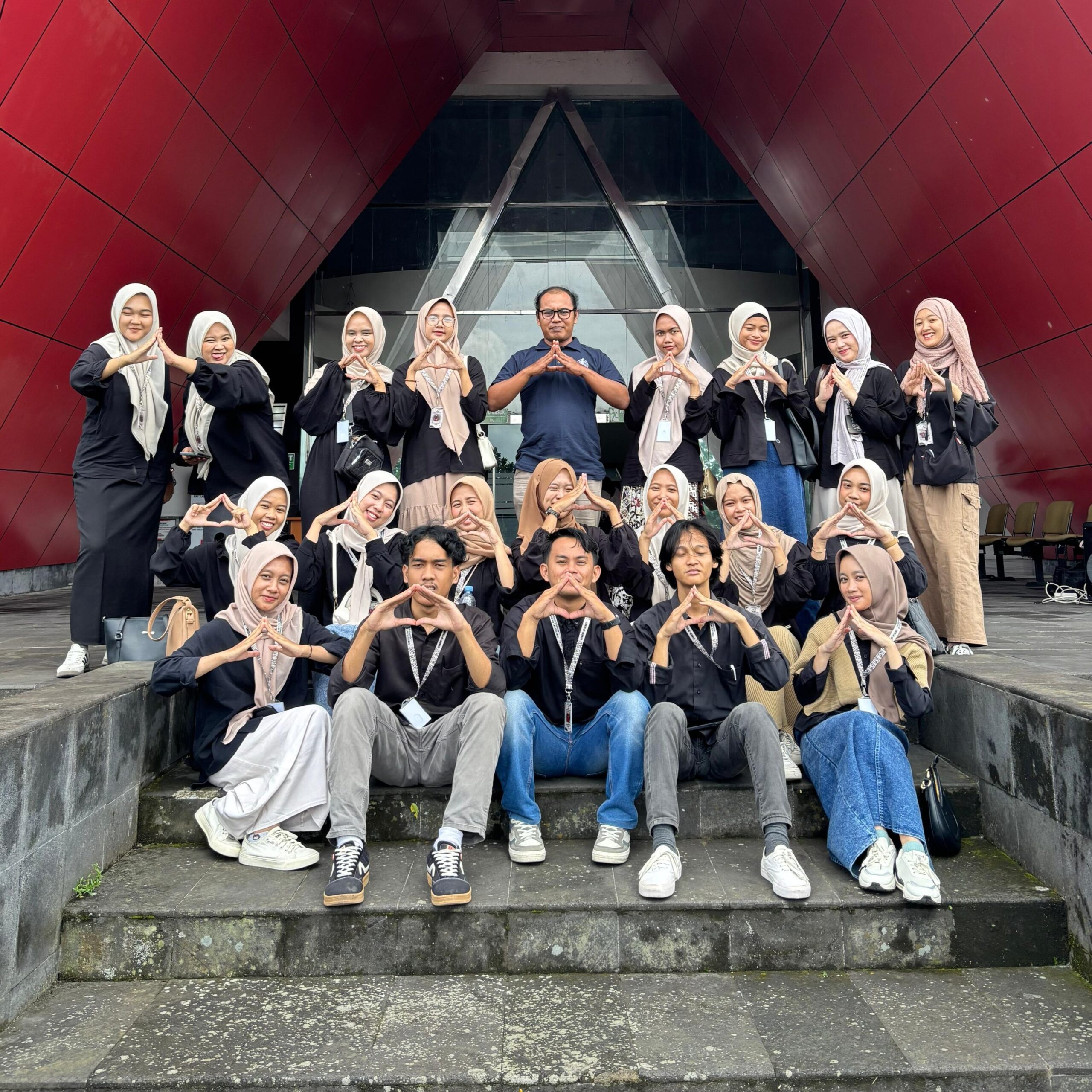 HMP PGMI ISQI Kunjungi Museum Gunung Merapi, Pelajari Mitigasi Bencana